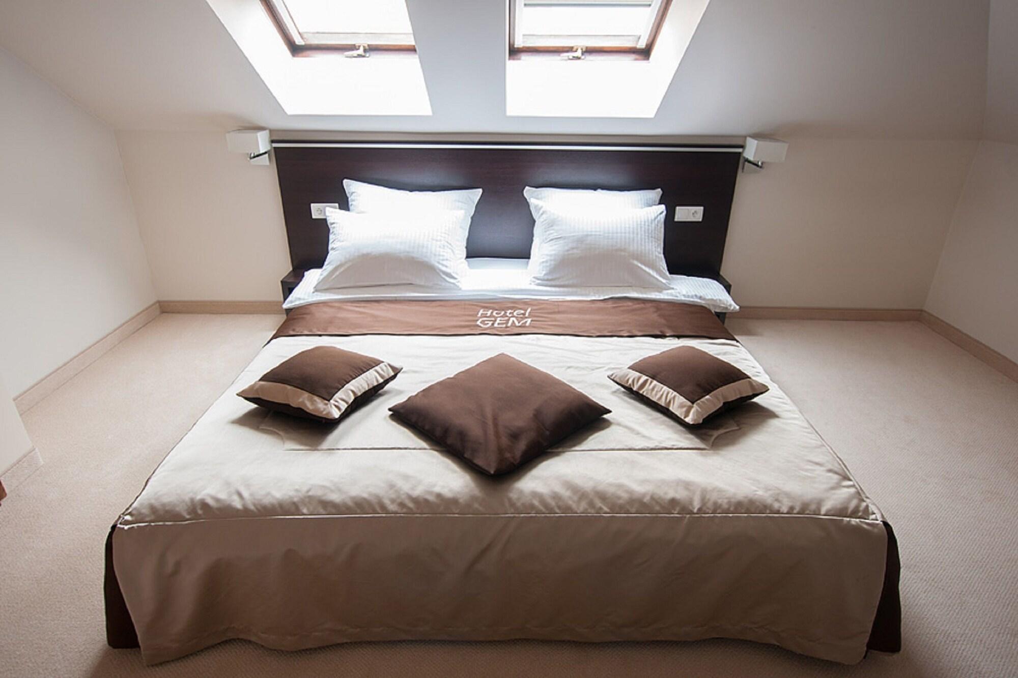 Hotel Gem Wroclaw Bagian luar foto