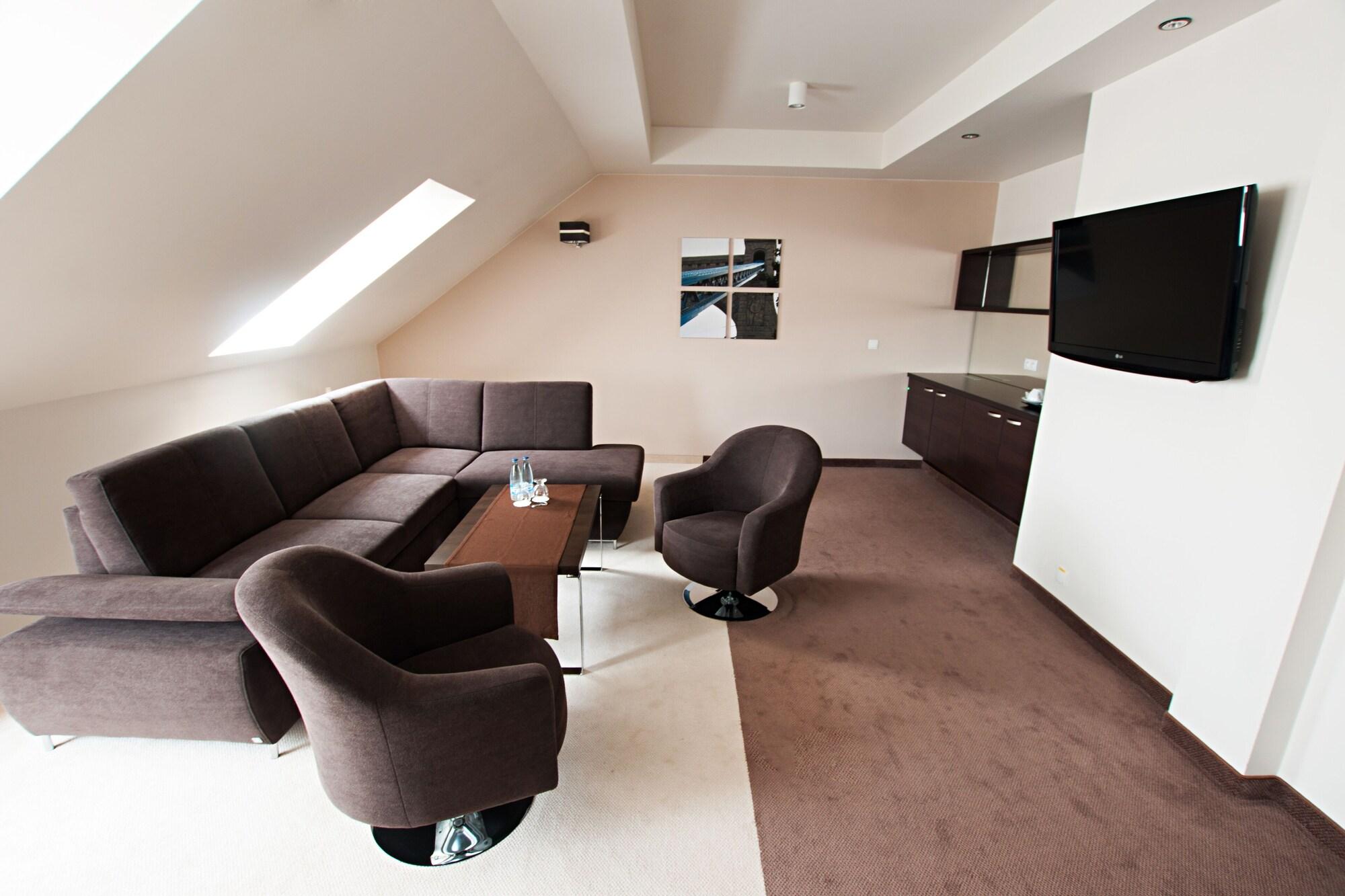 Hotel Gem Wroclaw Bagian luar foto