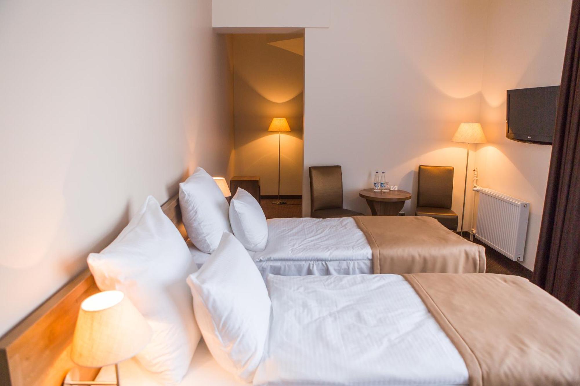 Hotel Gem Wroclaw Bagian luar foto
